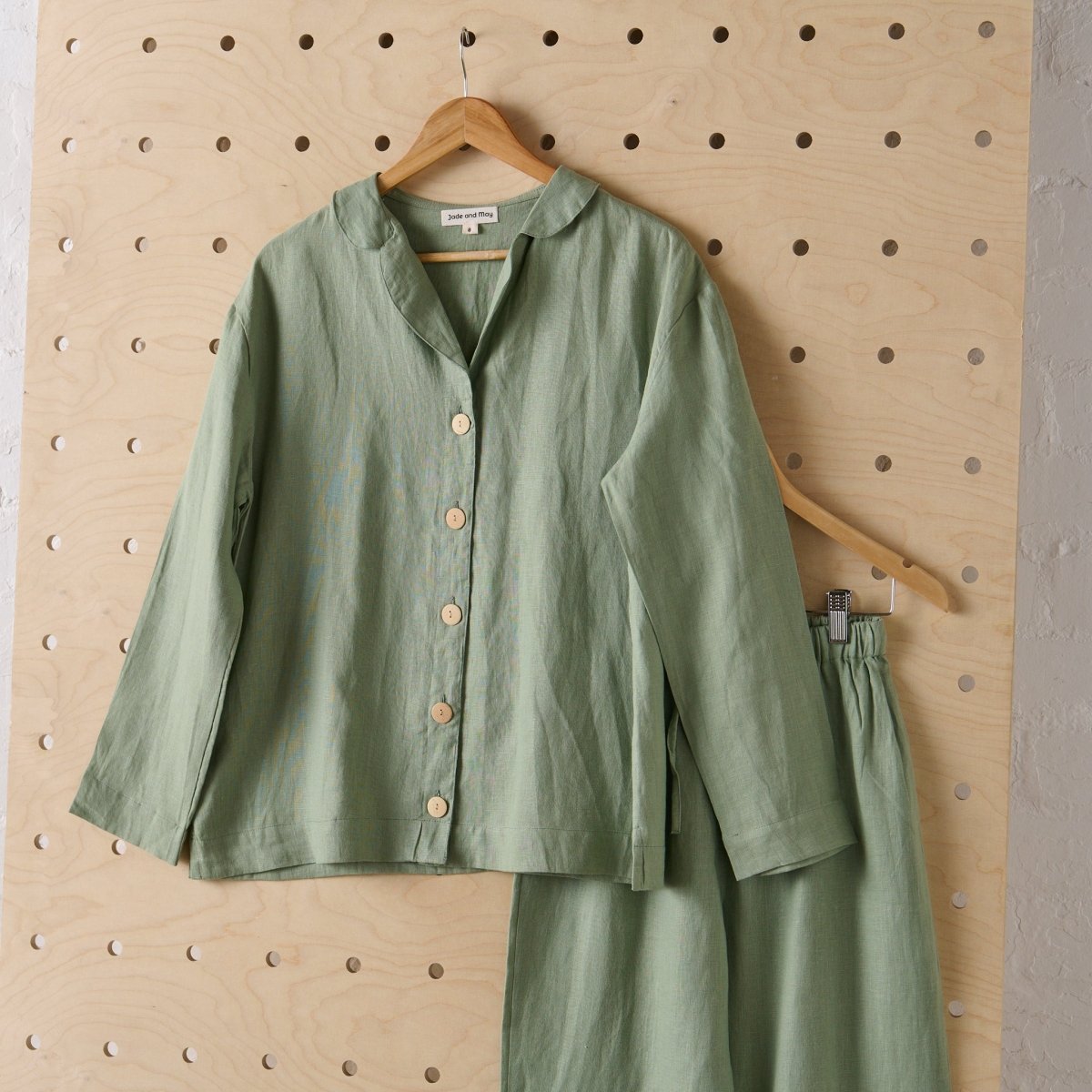 Linen Pyjama - Classic Set in Pistachio